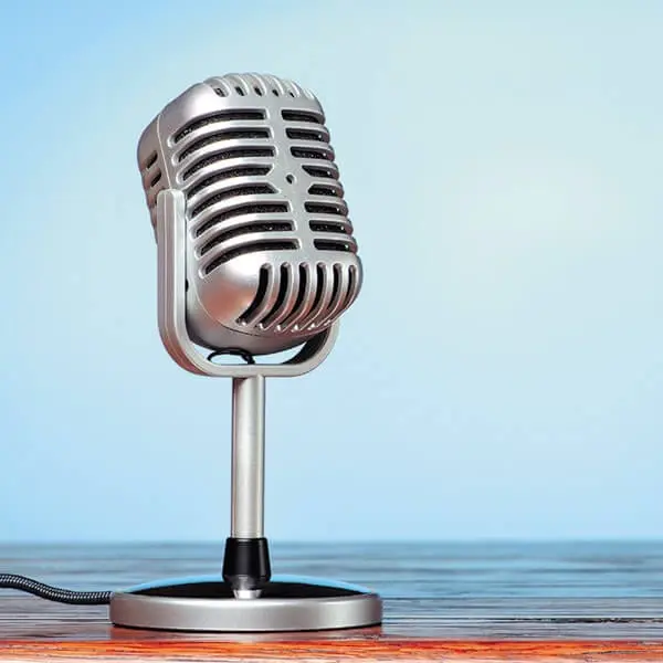- Retro Microphone Sq