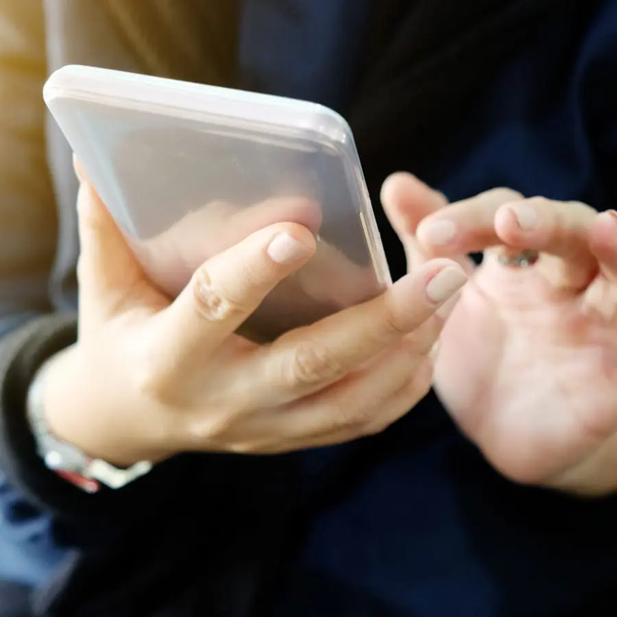 - mobile first 900
